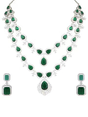 Emerald Embrace Necklace Set