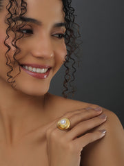 Pearl Ring with Radiant Glow