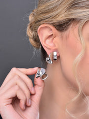 Twirl stud earring silver