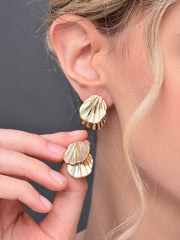 Golden stud earring