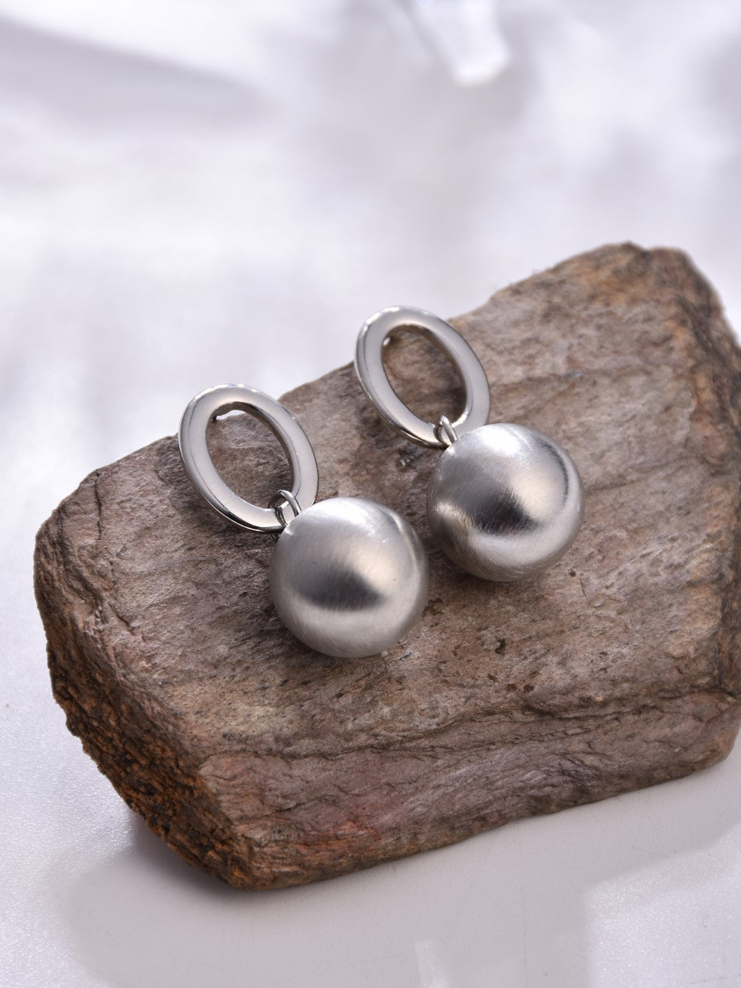 Silver Plated Pearl Drop Earring