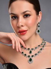 Emerald Embrace Necklace Set