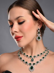 Emerald Embrace Necklace Set