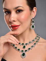 Emerald Embrace Necklace Set