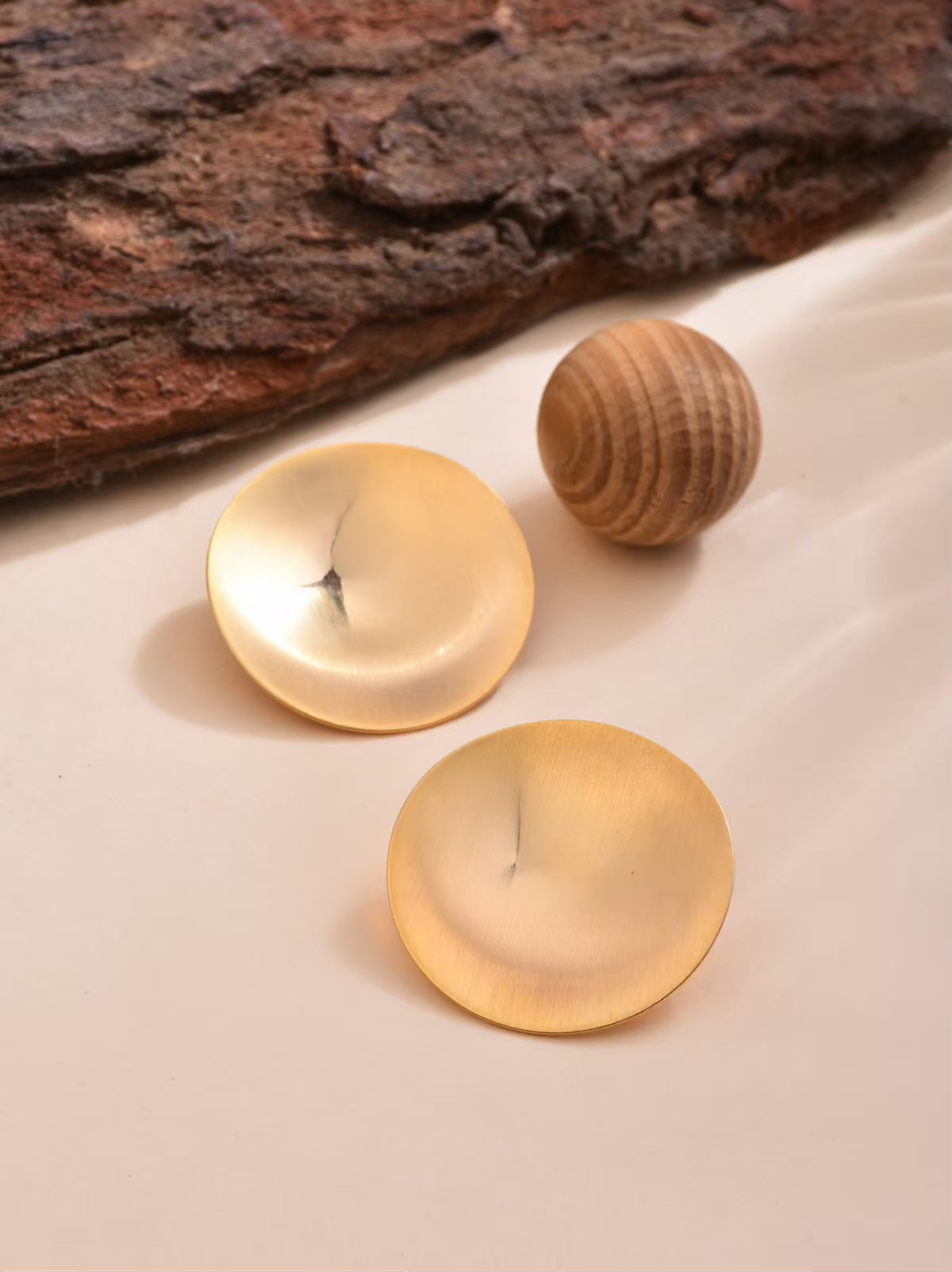 Textured Round Stud Earring 18k Gold Plated