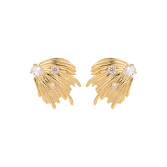 Modern wing earring in gold