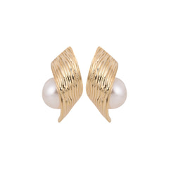 Pearl Stud Earring