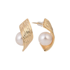 Pearl Stud Earring