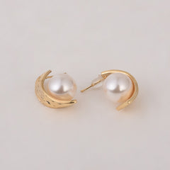 Pearl Stud Earring