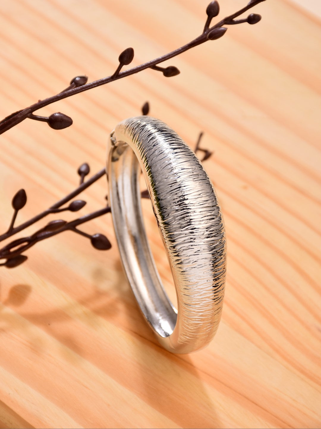 Brushed Stripe Silver bangle